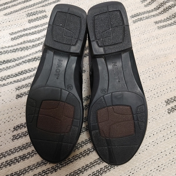 NAOT Leather Ankle Boots Size 7-7.5 - Picture 9 of 11